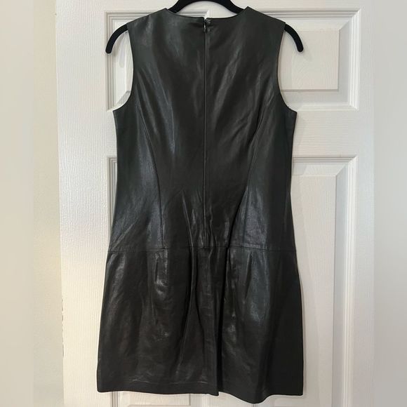 Vince Women’s 100% Lambskin Leather sleeveless Crewneck dress - Picture 6 of 9